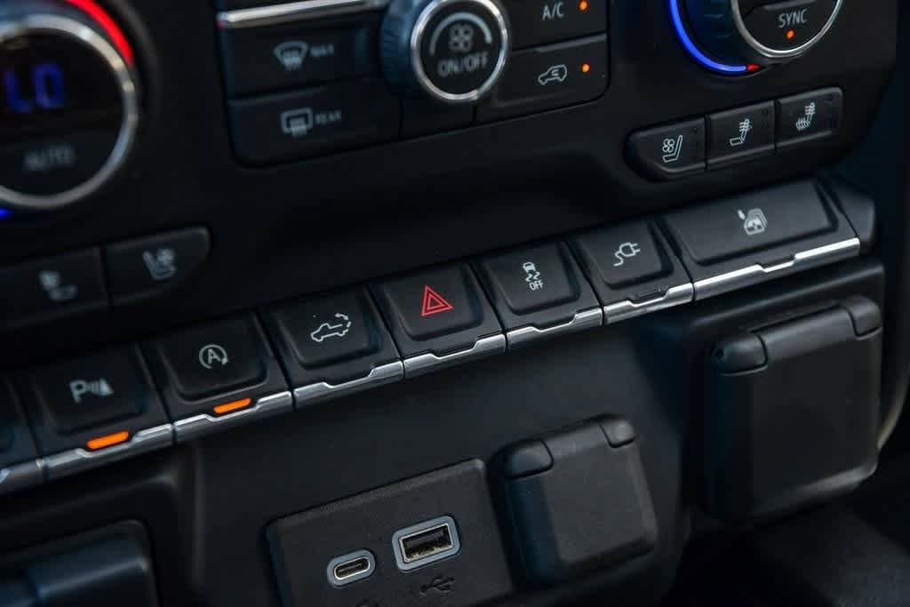 Thumbnail: 2021 Chevrolet Silverado 1500 - 26