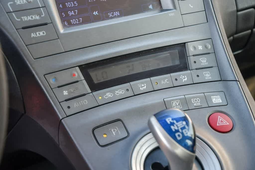 Thumbnail: 2013 Toyota Prius - 23