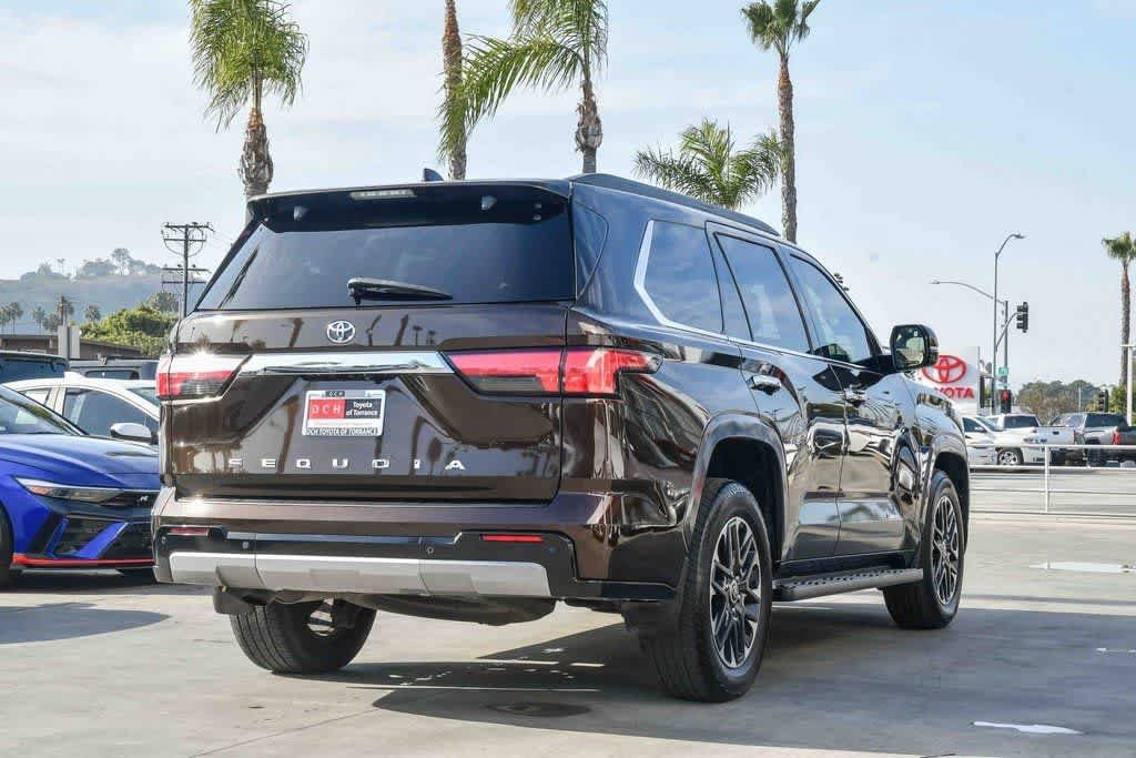 Thumbnail: 2023 Toyota Sequoia - 7