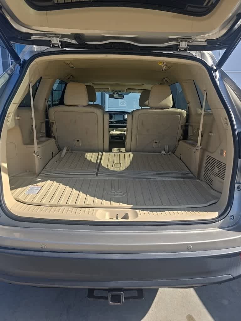 Thumbnail: 2014 Toyota Highlander - 10