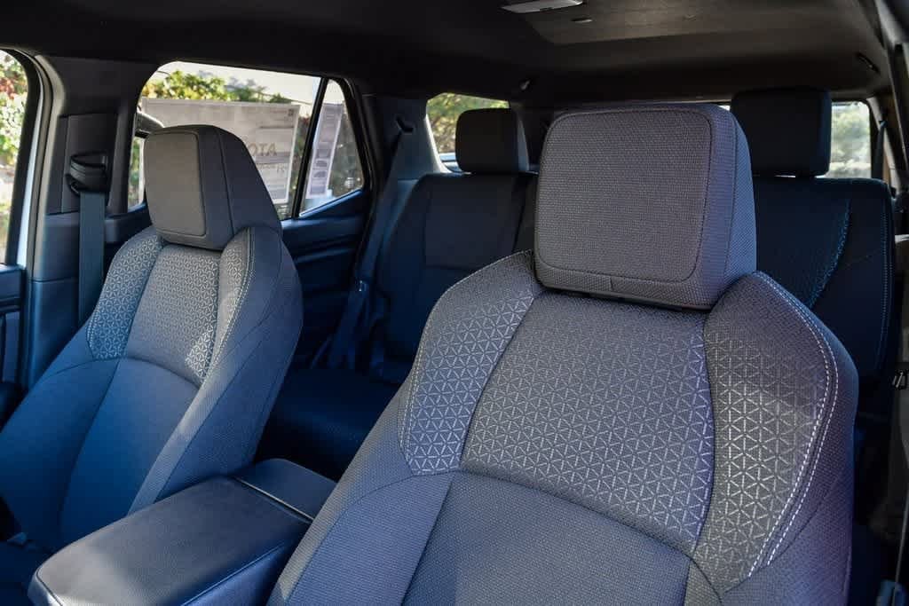 Thumbnail: 2025 Toyota 4Runner - 17