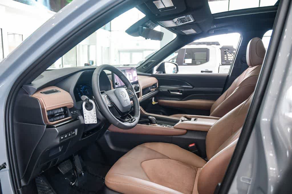 Thumbnail: 2026 Toyota Grand Highlander - 17