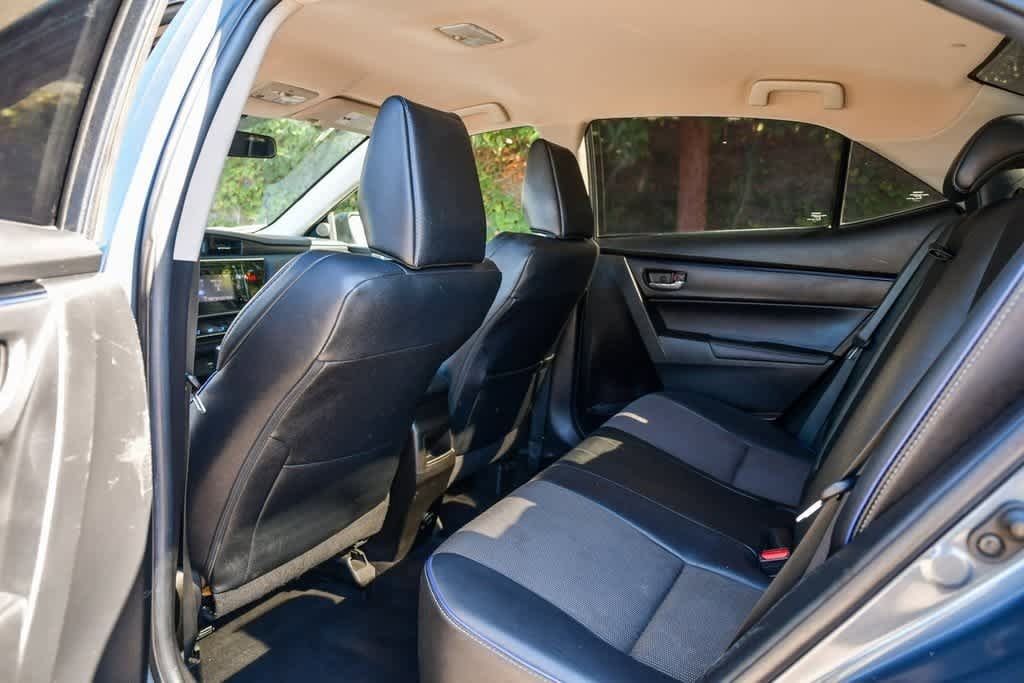 Thumbnail: 2018 Toyota Corolla - 18