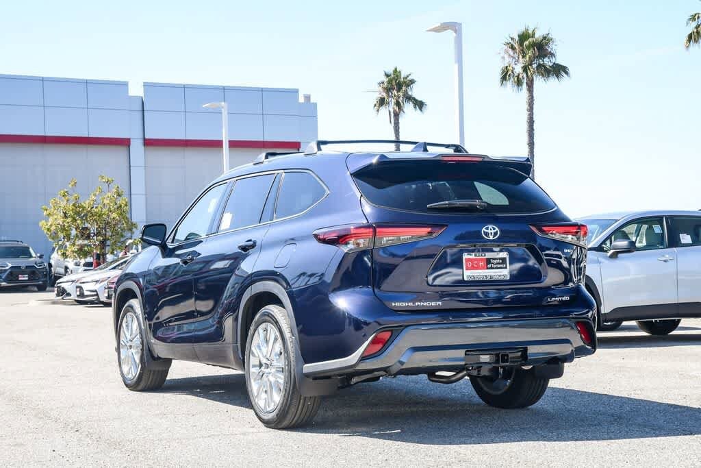 Thumbnail: 2026 Toyota Highlander - 9