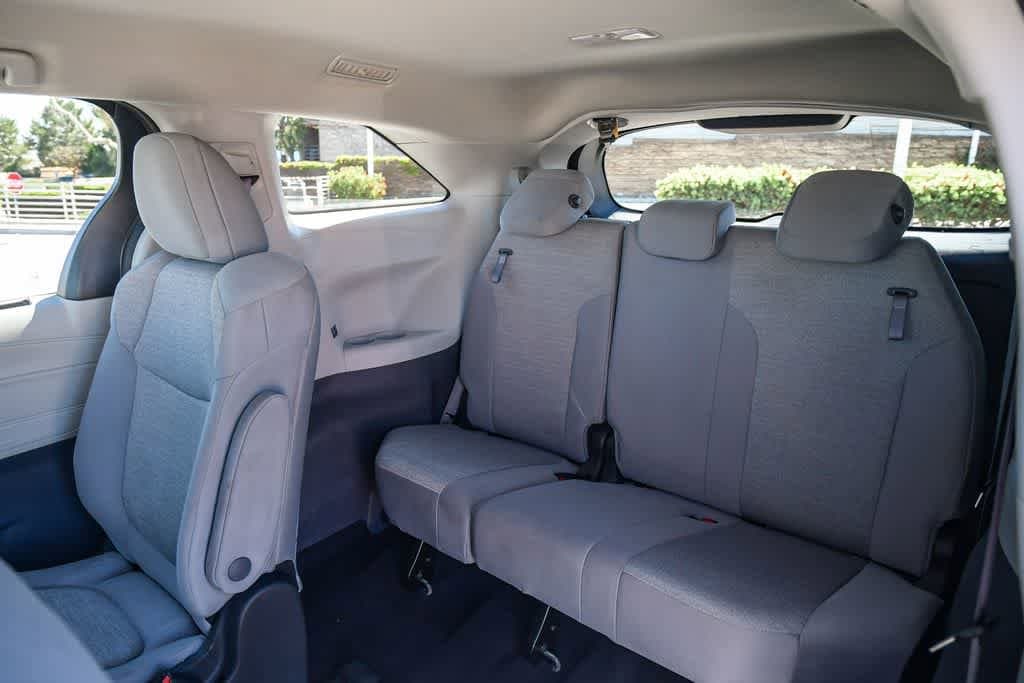Thumbnail: 2024 Toyota Sienna - 19
