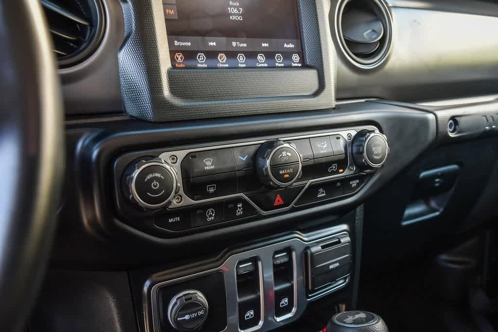 Thumbnail: 2022 Jeep Wrangler - 28