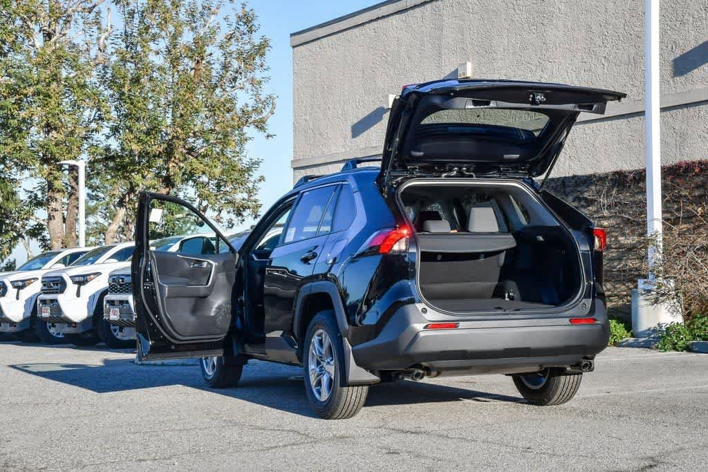 Thumbnail: 2025 Toyota RAV4 - 27