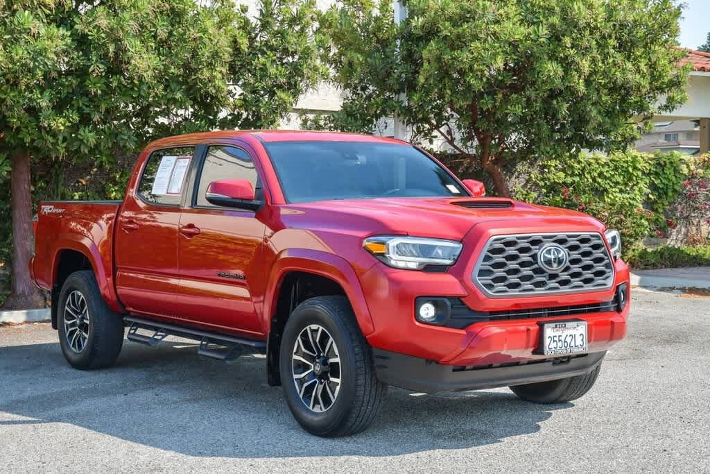2022 Toyota Tacoma TRD Sport photo 3