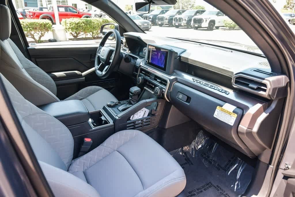 Thumbnail: 2025 Toyota Tacoma - 15