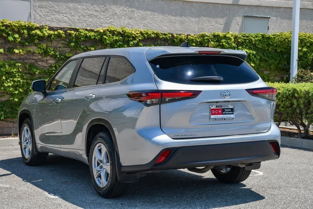 Thumbnail: 2024 Toyota Highlander - 8