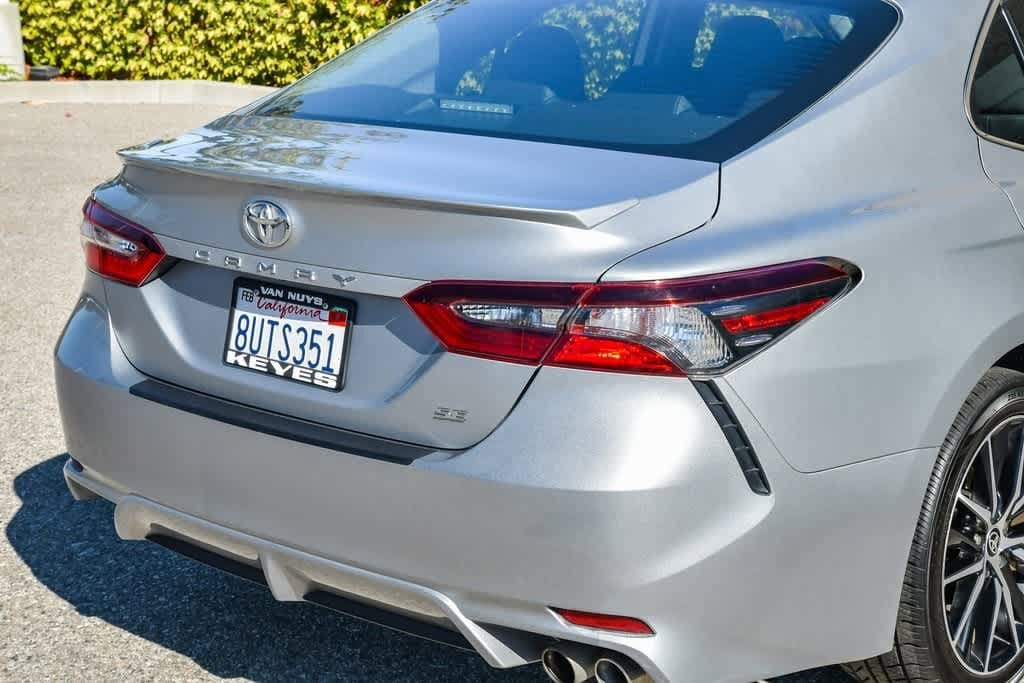 Thumbnail: 2021 Toyota Camry - 9
