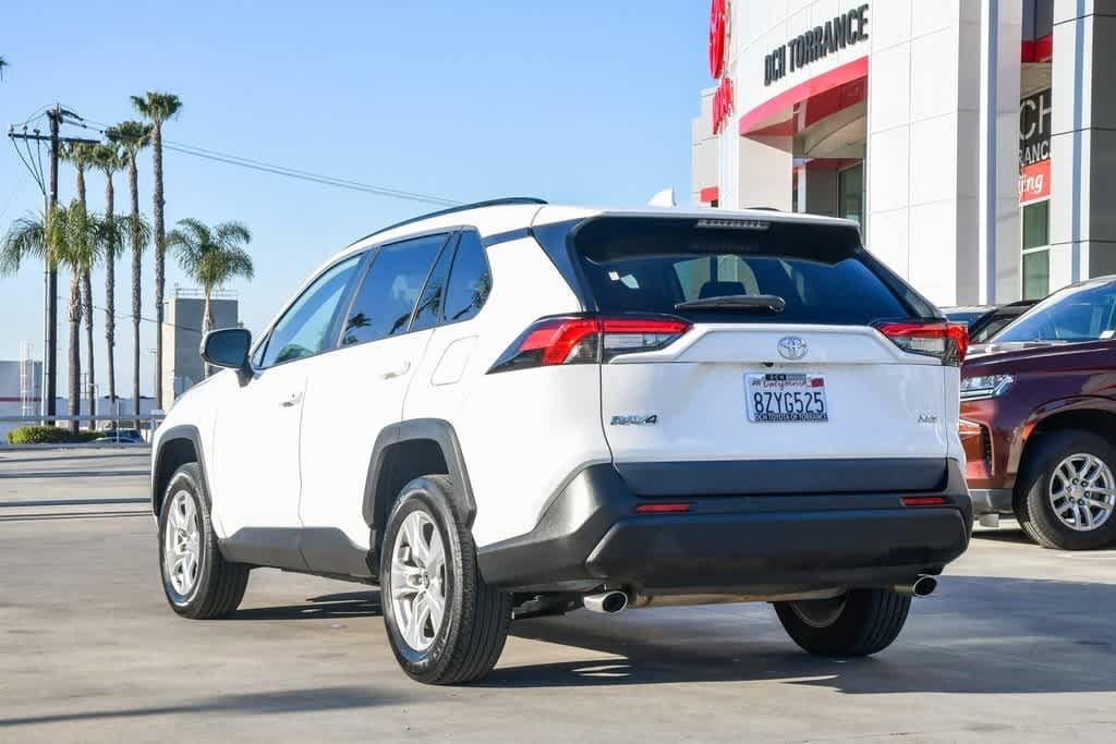 Thumbnail: 2021 Toyota RAV4 - 9
