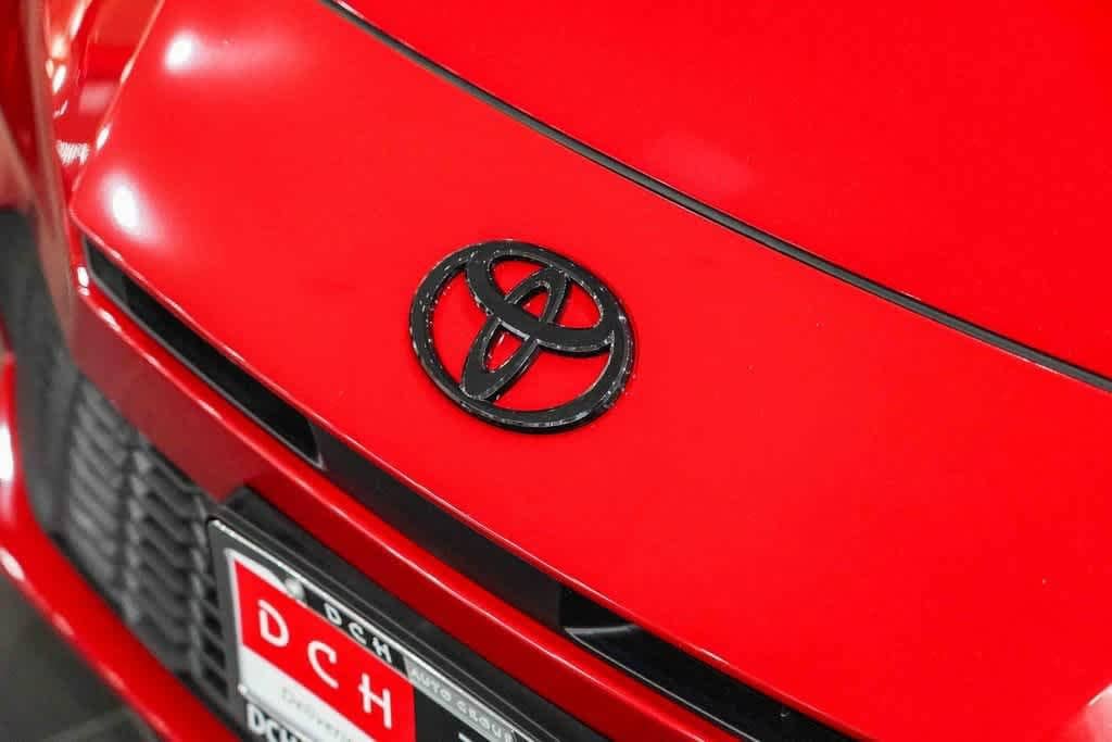 New 2026 Toyota Camry SE Sedan