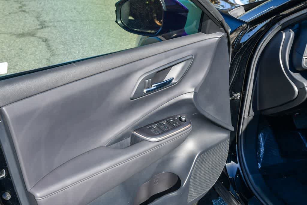 Thumbnail: 2023 Toyota Crown - 26