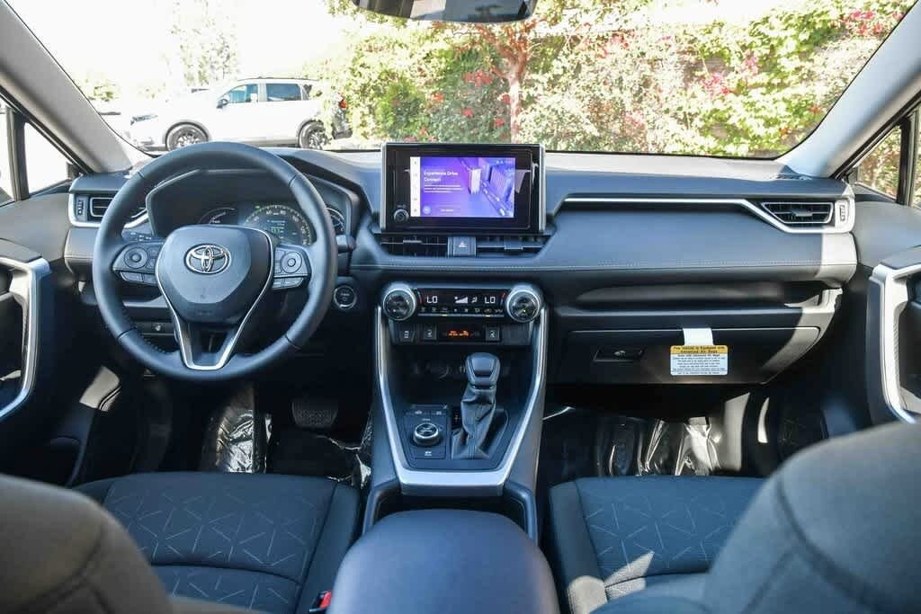 Thumbnail: 2025 Toyota RAV4 - 14