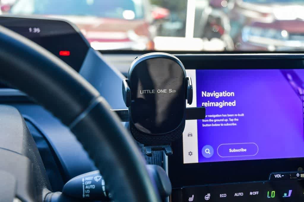 Thumbnail: 2023 Toyota bZ4X - 27