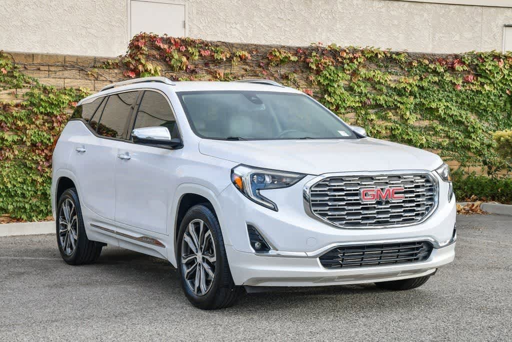 Thumbnail: 2020 GMC Terrain - 3