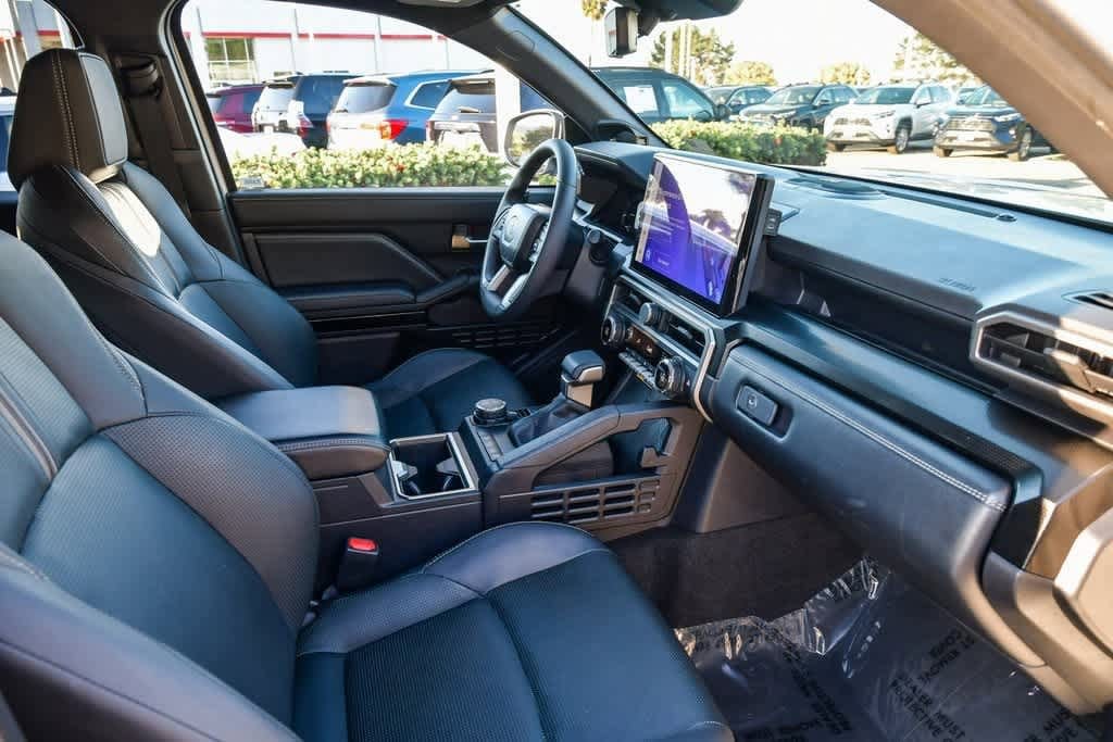 Thumbnail: 2025 Toyota 4Runner - 15