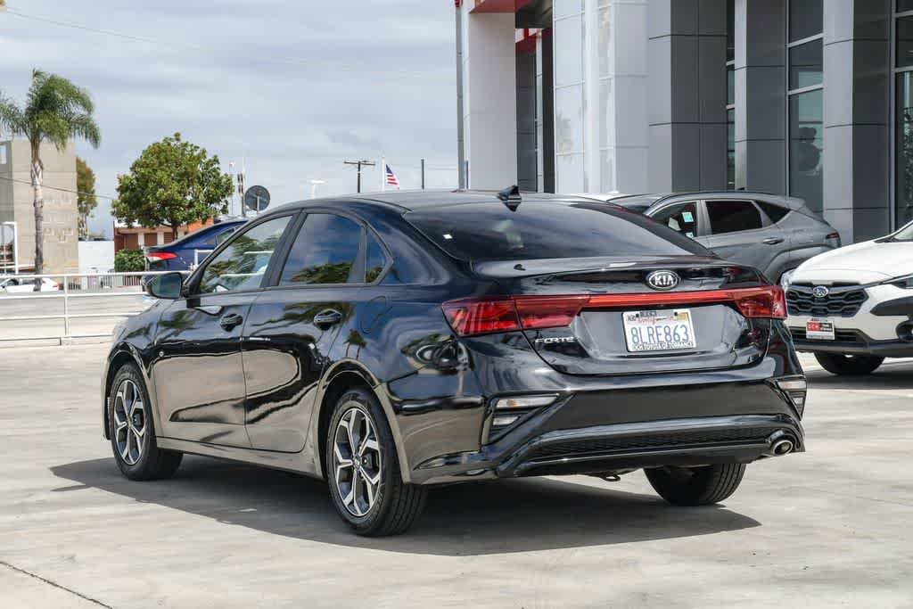 Thumbnail: 2019 Kia Forte - 9