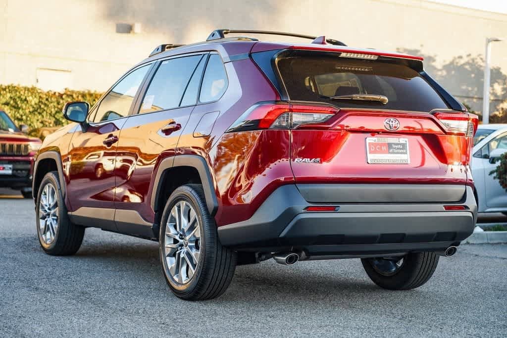 Thumbnail: 2025 Toyota RAV4 - 8