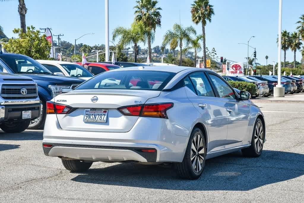 Thumbnail: 2021 Nissan Altima - 7