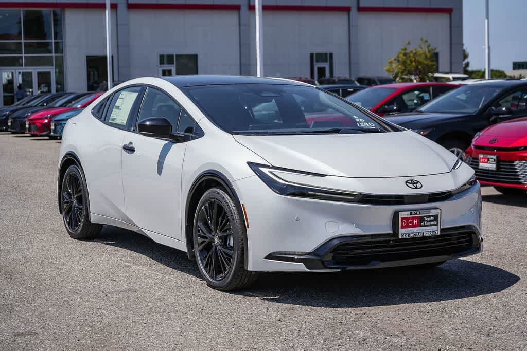 Thumbnail: 2026 Toyota Prius - 3
