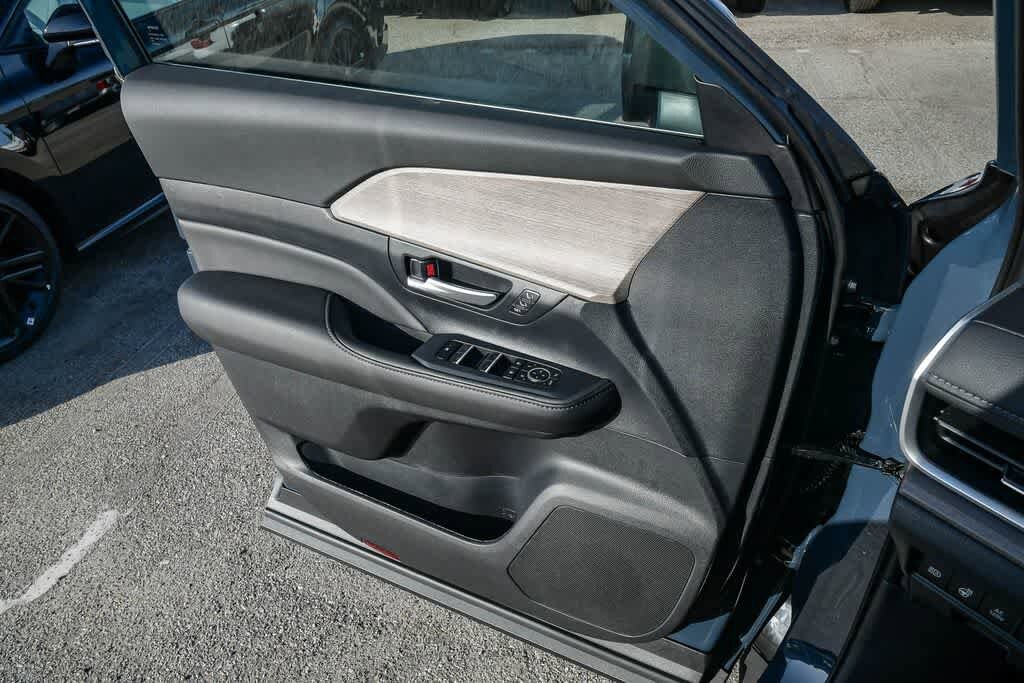 Thumbnail: 2026 Toyota Grand Highlander - 26