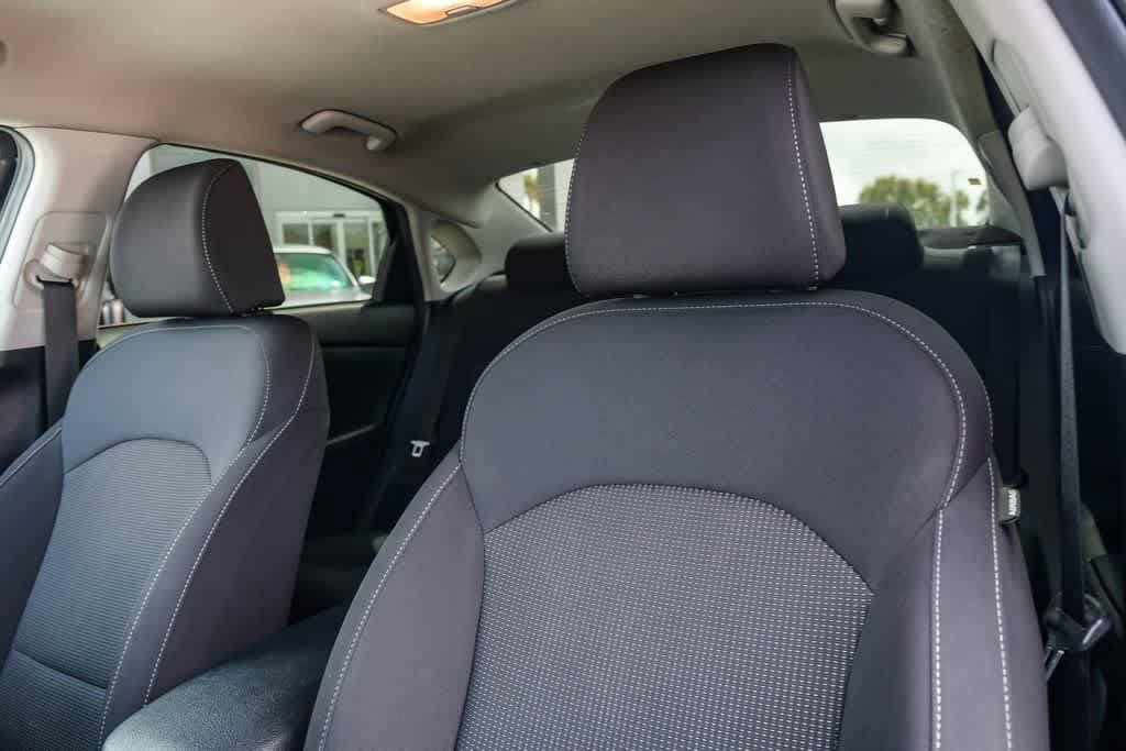 Thumbnail: 2019 Kia Forte - 17