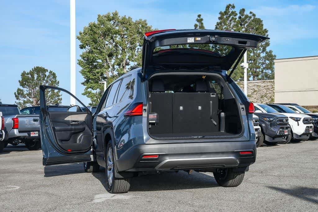 Thumbnail: 2026 Toyota Grand Highlander - 28