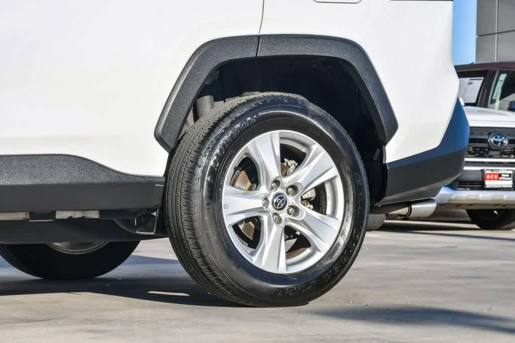 Thumbnail: 2021 Toyota RAV4 - 11