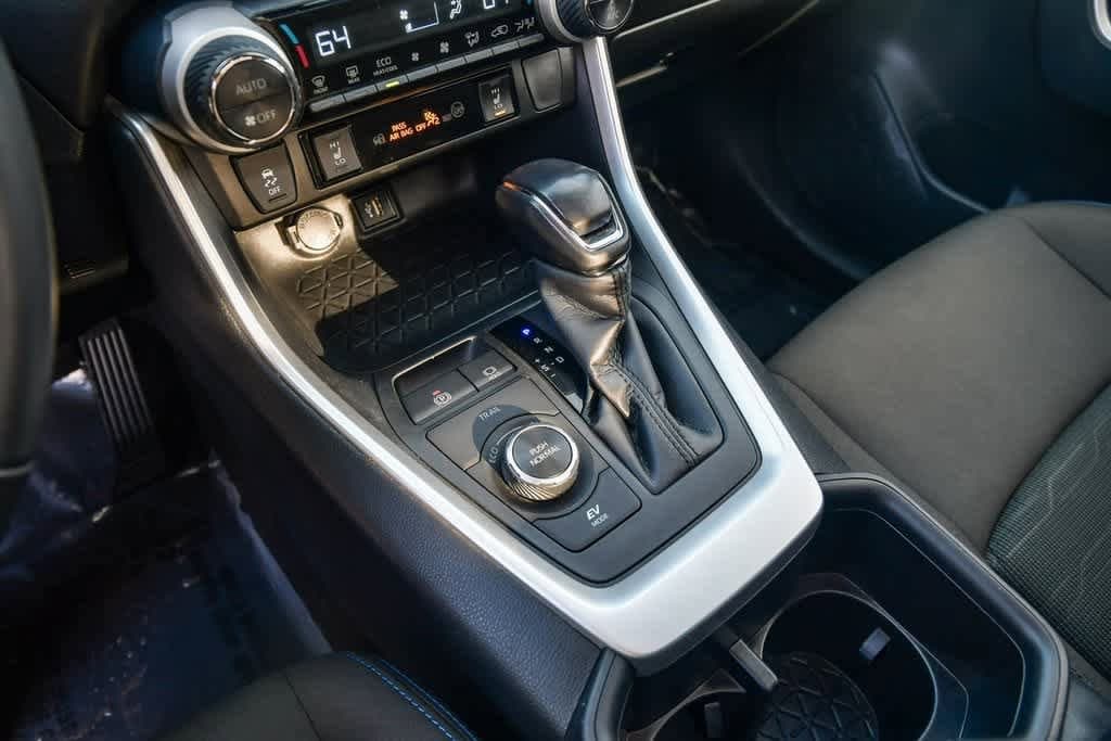 Thumbnail: 2024 Toyota RAV4 - 21