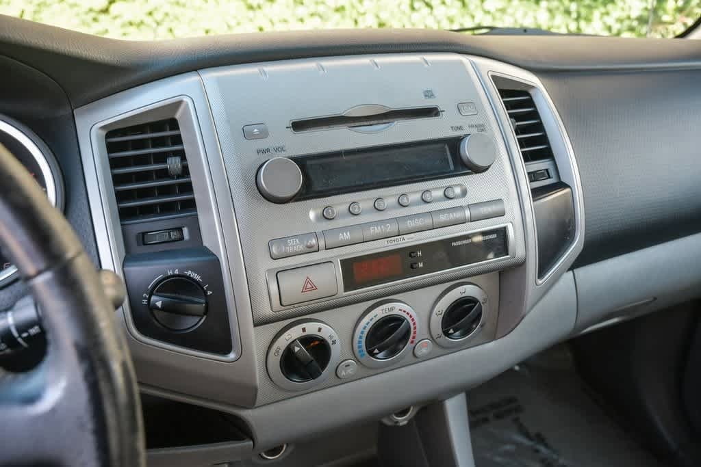 Thumbnail: 2006 Toyota Tacoma - 23