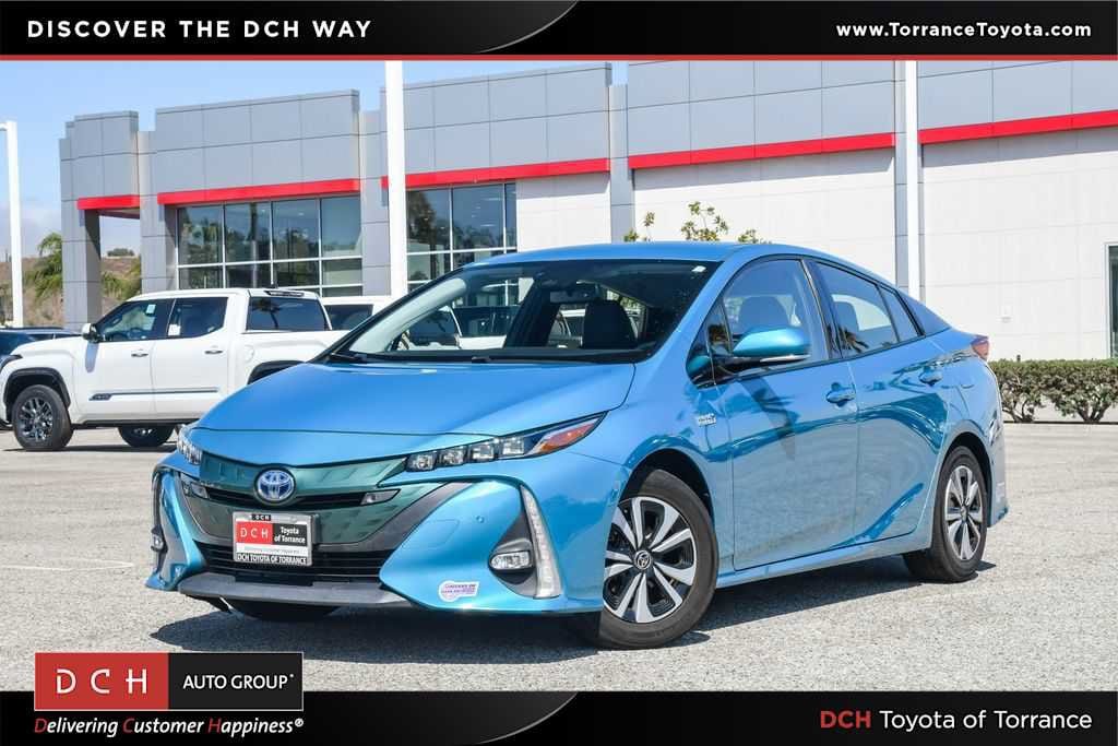 Thumbnail: 2017 Toyota Prius Prime - 1