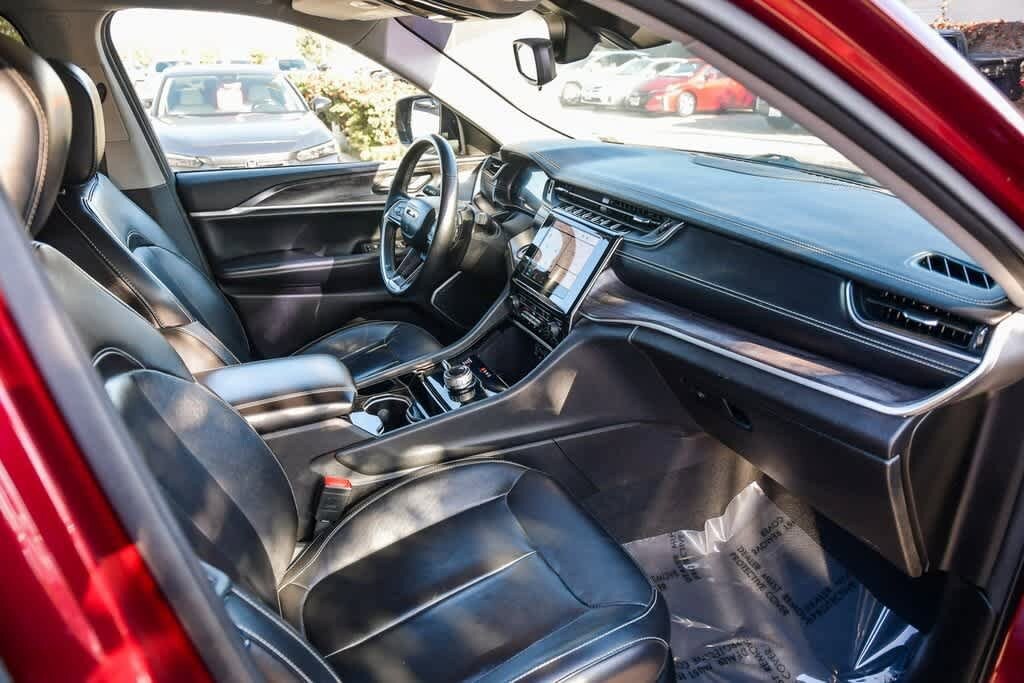 Thumbnail: 2022 Jeep Grand Cherokee L - 16