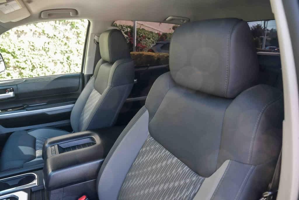 2020 Toyota Tundra SR5 18