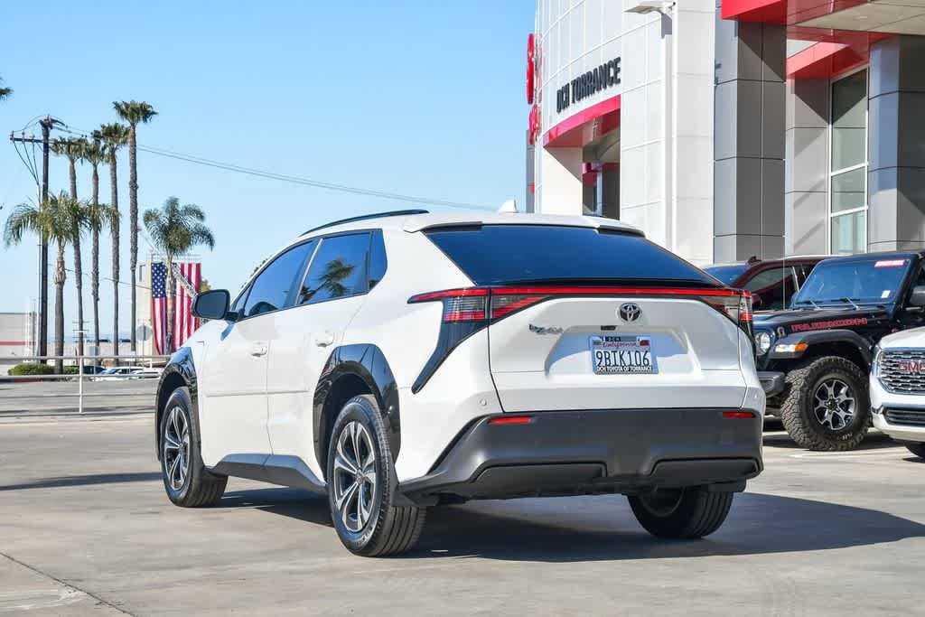 Thumbnail: 2023 Toyota bZ4X - 9