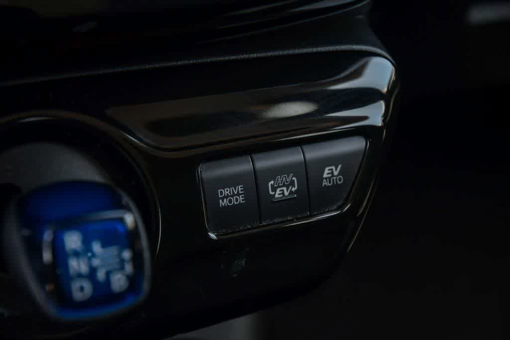 Thumbnail: 2019 Toyota Prius Prime - 21