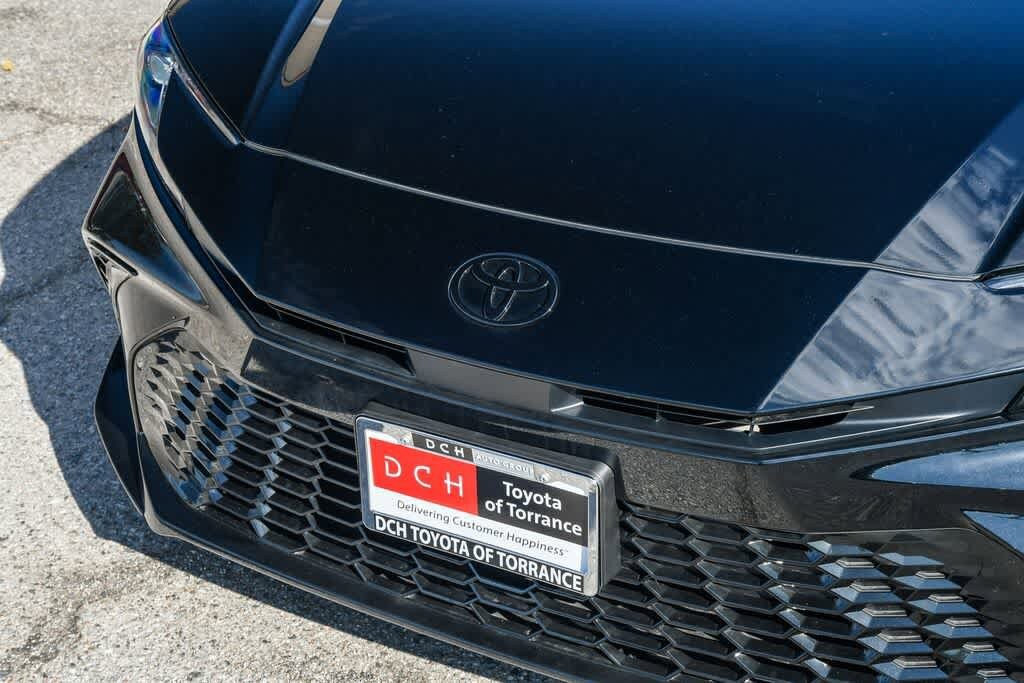 Thumbnail: 2026 Toyota Camry - 4