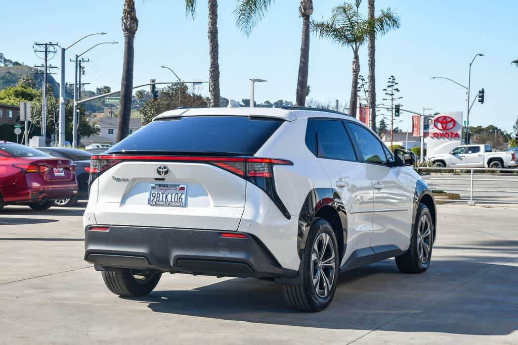 Thumbnail: 2023 Toyota bZ4X - 7