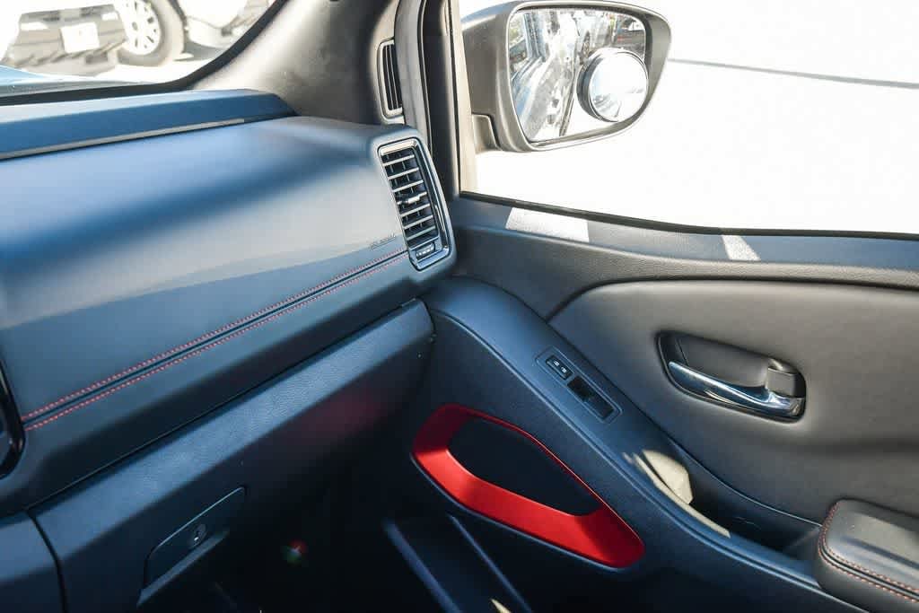 Thumbnail: 2023 Nissan Frontier - 22