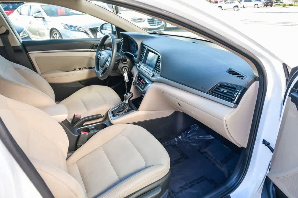 Thumbnail: 2017 Hyundai Elantra - 15