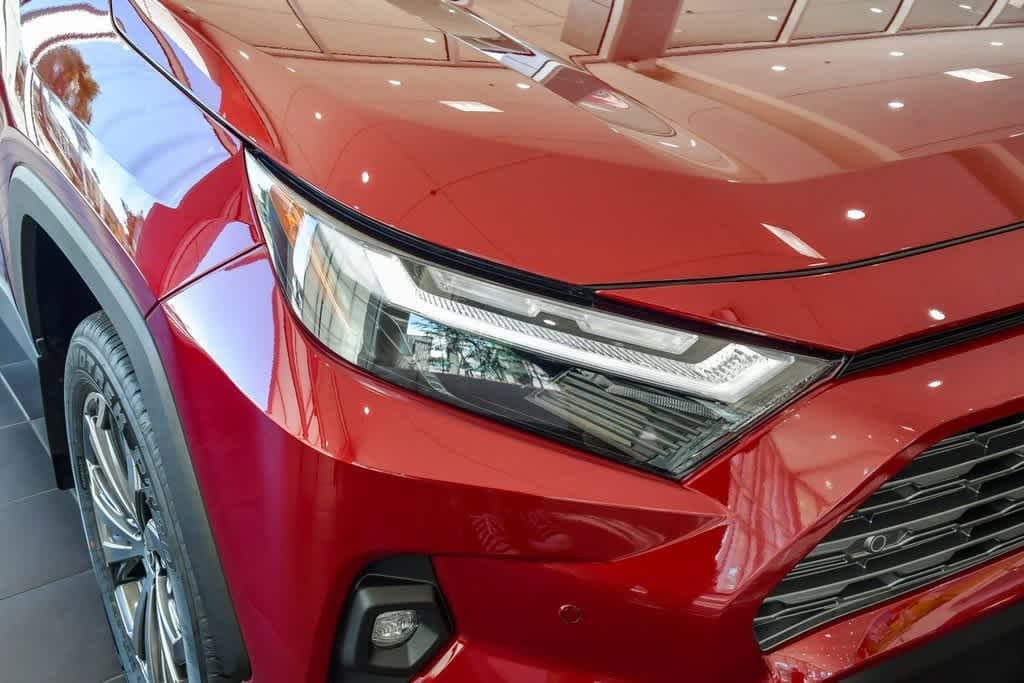 Thumbnail: 2025 Toyota RAV4 - 4