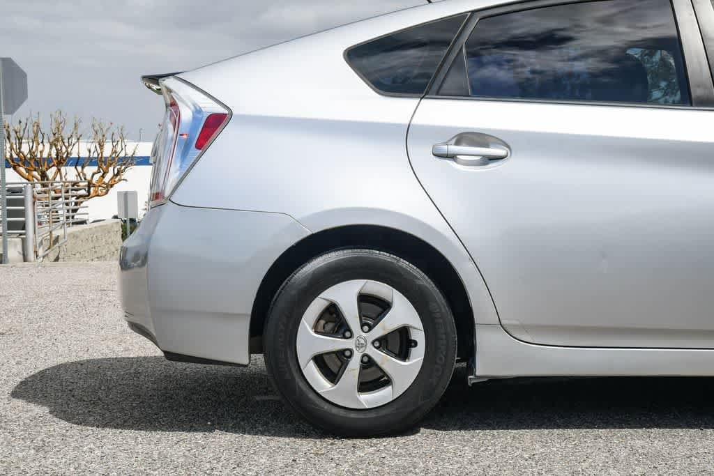 Thumbnail: 2014 Toyota Prius - 10