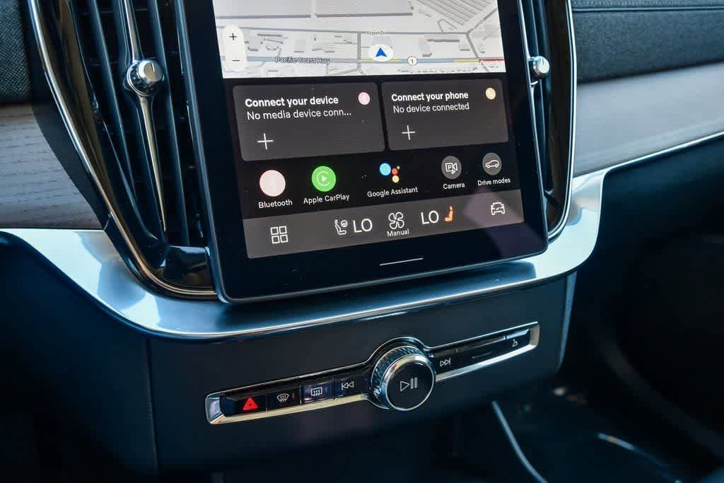 Thumbnail: 2025 Volvo XC90 - 26