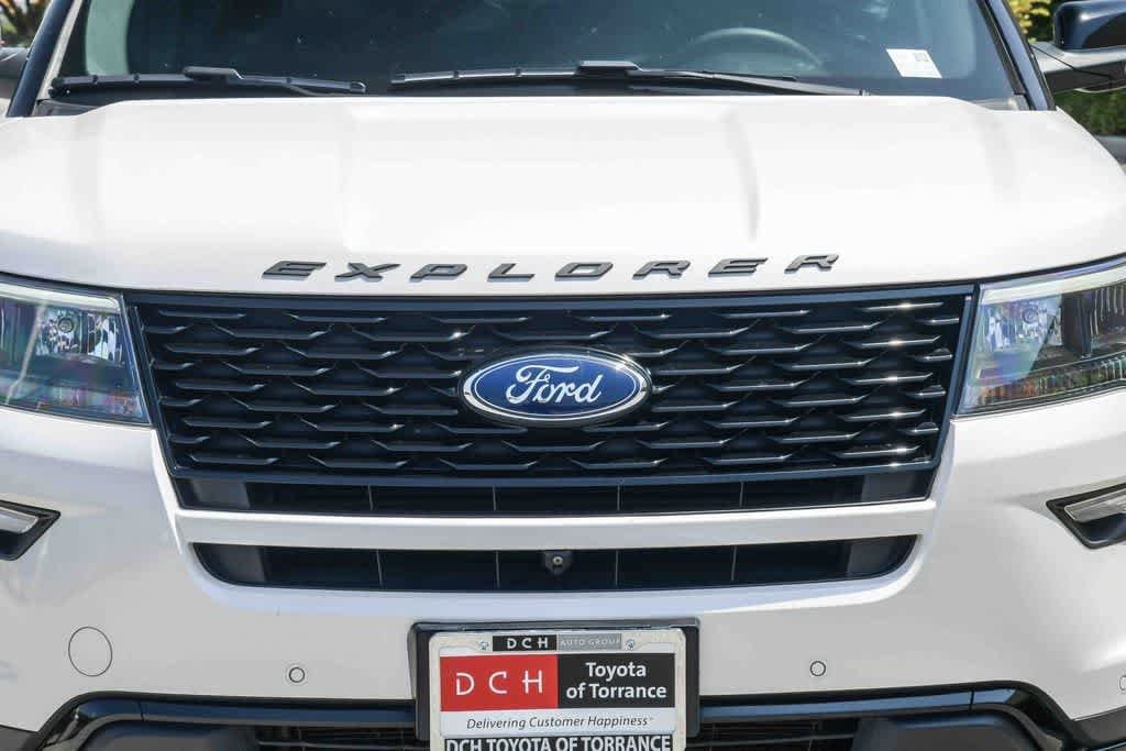 Thumbnail: 2018 Ford Explorer - 4