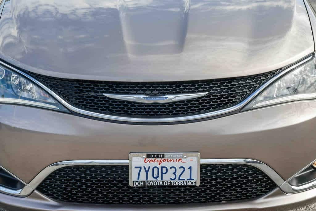 Thumbnail: 2017 Chrysler Pacifica - 5