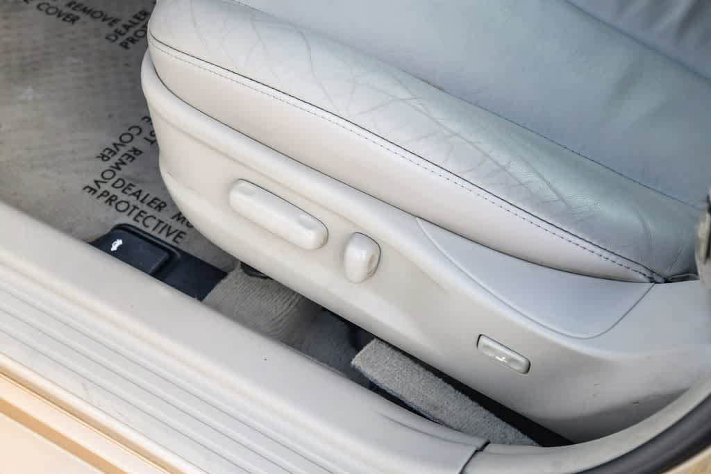 Thumbnail: 2010 Toyota Camry - 24