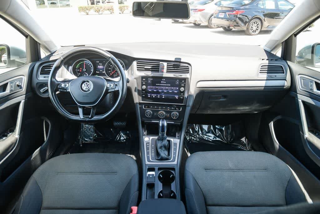 Thumbnail: 2019 Volkswagen e-Golf - 14