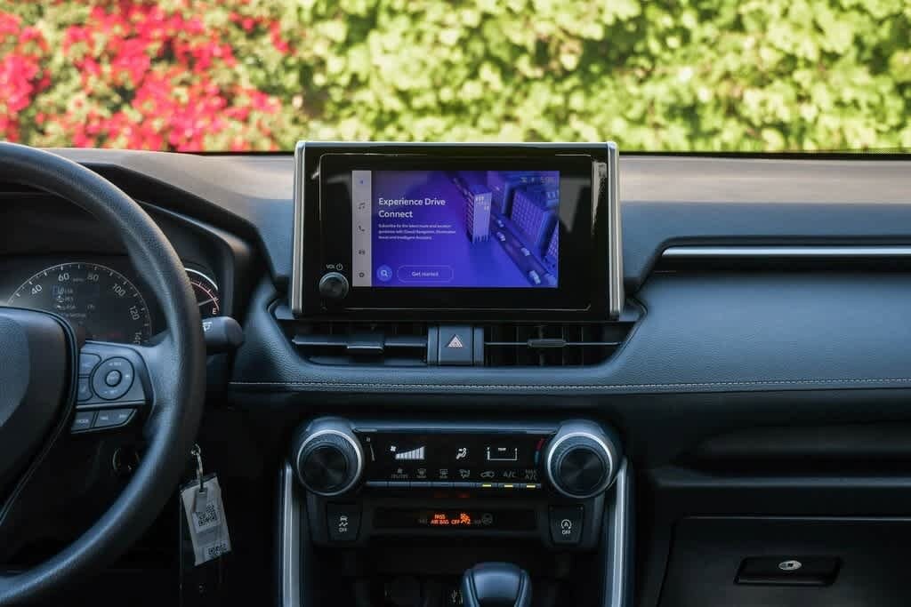 2024 Toyota RAV4 LE 13