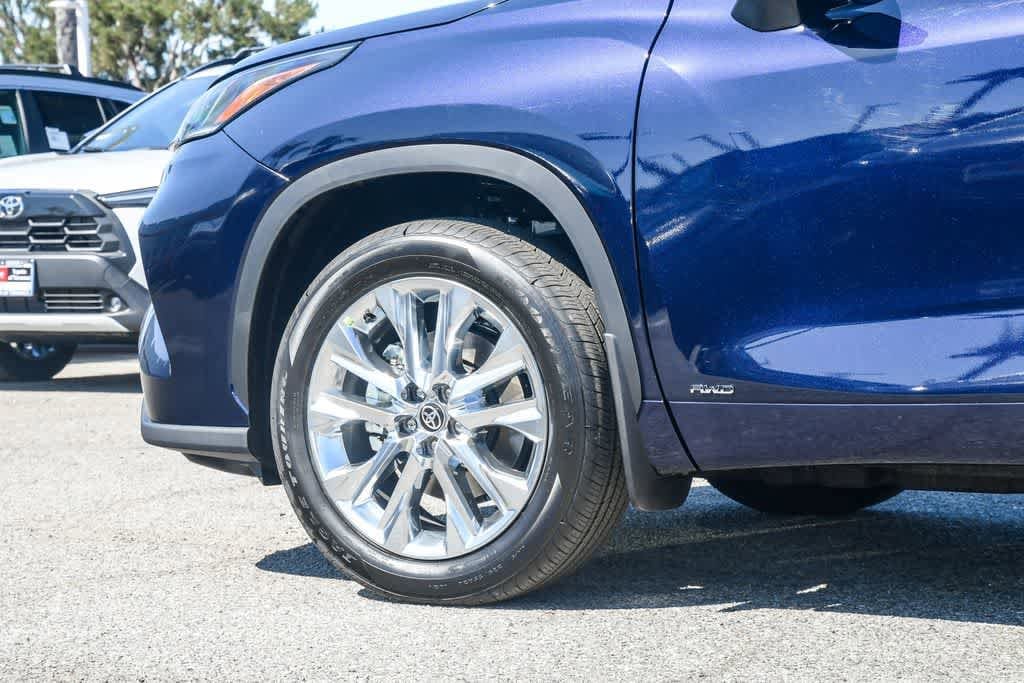 Thumbnail: 2026 Toyota Highlander - 10